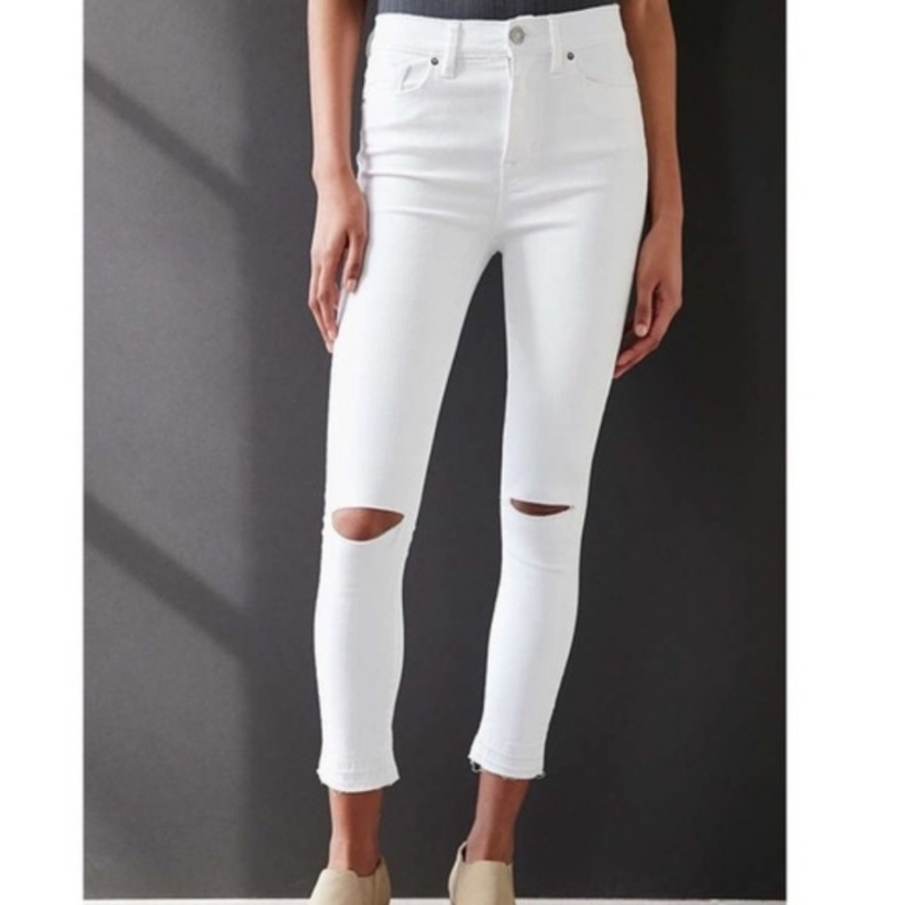 Like new, white ripped pants, size 25